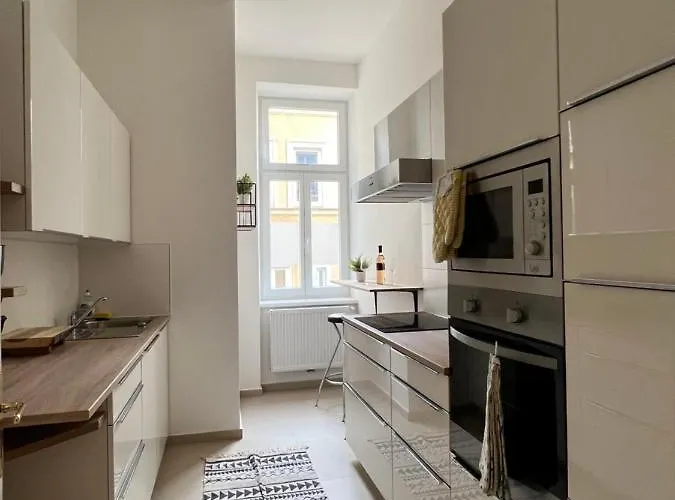 New Exclusive 100m2, Location! Apartment Vienna
